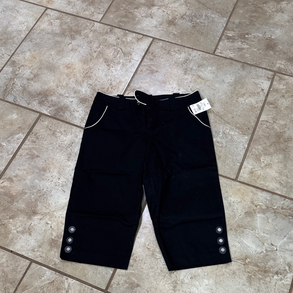 Black Cropped Pants with Button Detail